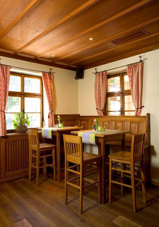 Hotel Gasthof Neumayr Обертрум-ам-Зее Экстерьер фото